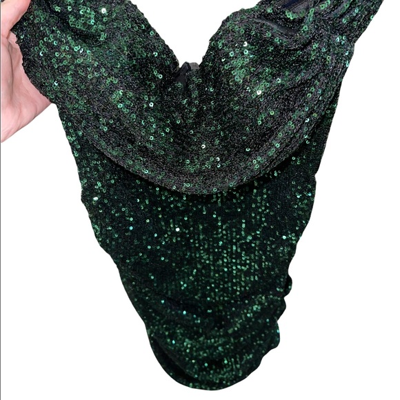 PrettyLittleThing Dress *HOST PICK* - Picture 2 of 4